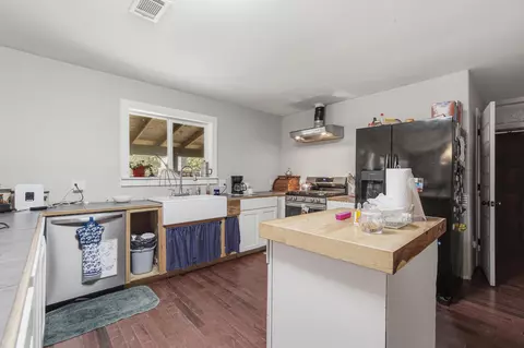 Kitchen - 3128 County Road 10, Samson, AL 36477 photo 3 of 5