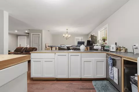 Kitchen - 3128 County Road 10, Samson, AL 36477 photo 4 of 5