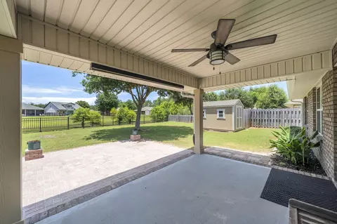 805 Symphony Way, Freeport, FL 32439 photo 2