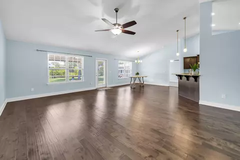805 Symphony Way, Freeport, FL 32439 photo 3