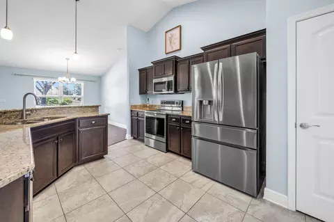 805 Symphony Way, Freeport, FL 32439 photo 4