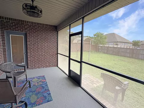 Exterior - 402 Wych Cir, Crestview, FL 32536 photo 4 of 7
