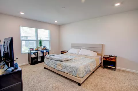 Bedroom - 4732 Airmen Dr, Crestview, FL 32539 photo 2 of 7