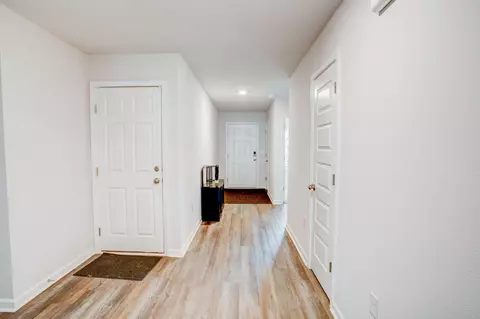 Entry Way - 4732 Airmen Dr, Crestview, FL 32539 photo 2 of 2
