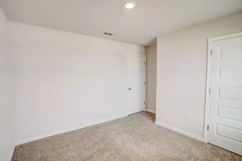 Bedroom - 4732 Airmen Dr, Crestview, FL 32539 photo 6 of 7