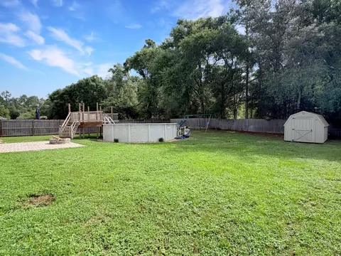 Exterior - 5181 Rabbit Run, Crestview, FL 32539 photo 2 of 11