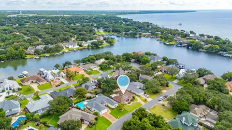 2845 Jack Nicklaus Way, Shalimar, FL 32579