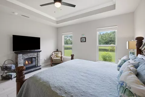 Bedroom - 130 Lumen Loop, Freeport, FL 32439 photo 4 of 11