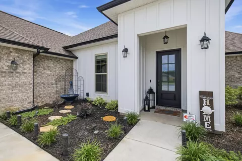 Exterior - 130 Lumen Loop, Freeport, FL 32439 photo 14 of 17