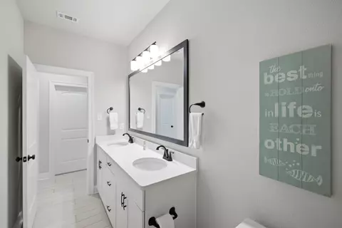 Bath - 130 Lumen Loop, Freeport, FL 32439 photo 6 of 8