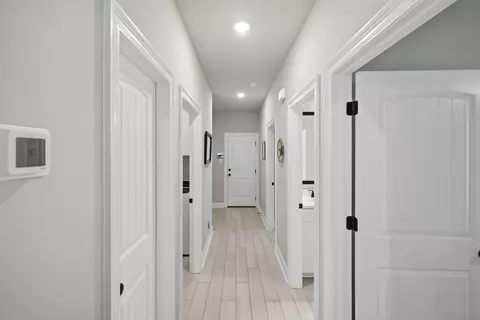 Entry Way - 130 Lumen Loop, Freeport, FL 32439 photo 11 of 12
