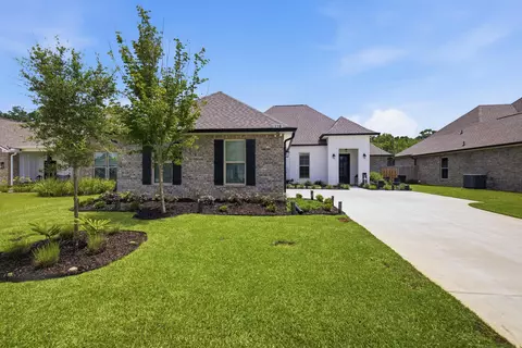 Exterior - 130 Lumen Loop, Freeport, FL 32439 photo 3 of 17