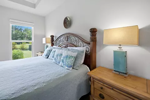 Bedroom - 130 Lumen Loop, Freeport, FL 32439 photo 3 of 11
