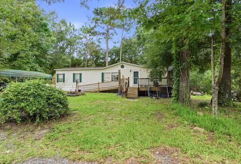 1073 Kings Lake Blvd, Defuniak Springs, FL 32433