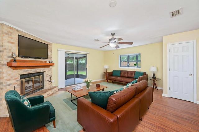 902 Tokalon Ct, Fort Walton Beach, FL 32547