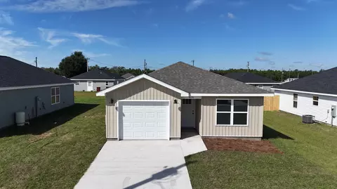 5436 Bayleaf Dr, Crestview, FL 32539