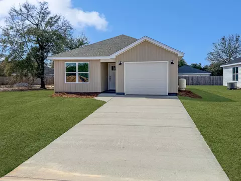 Exterior - 5436 Bayleaf Dr, Crestview, FL 32539 photo 2 of 5