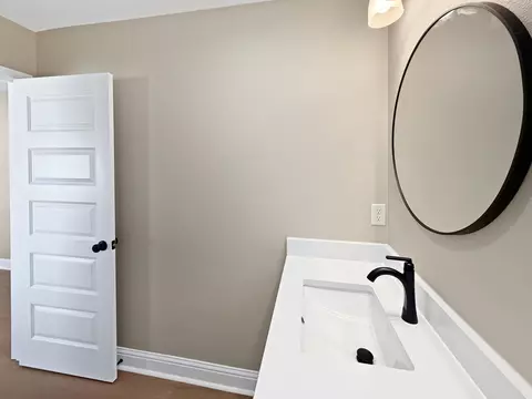 Bath - 5436 Bayleaf Dr, Crestview, FL 32539 photo 4 of 4