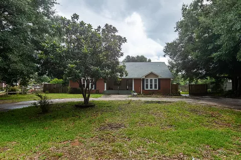 8371 Miranda St, Navarre, FL 32566