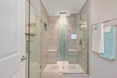 Bath - 182 Amadeus Ave, Freeport, FL 32439 photo 3 of 5