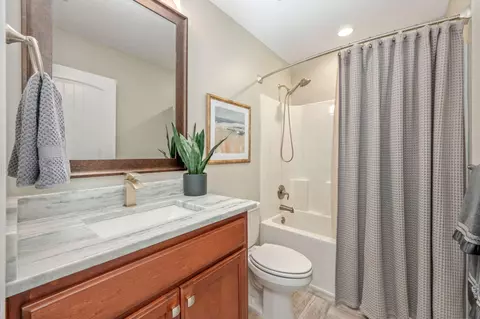 Bath - 182 Amadeus Ave, Freeport, FL 32439 photo 4 of 5