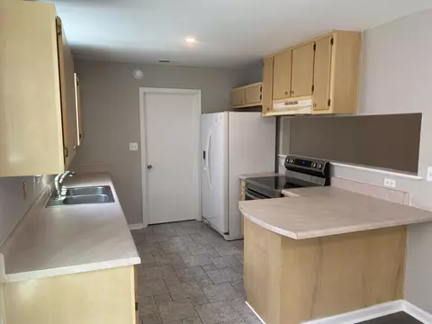Kitchen - 41 Ruby Cir, Mary Esther, FL 32569 photo 1 of 2
