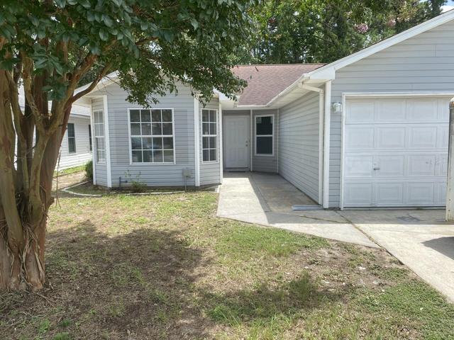 41 Ruby Cir, Mary Esther, FL 32569