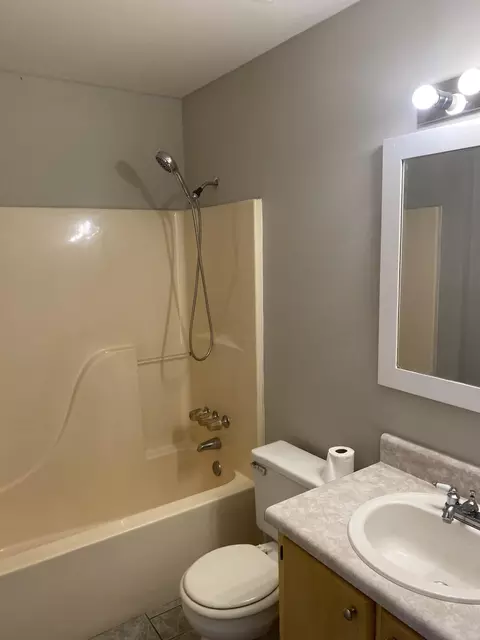Bath - 41 Ruby Cir, Mary Esther, FL 32569 photo 2 of 2