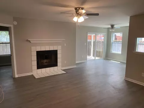 Living - 41 Ruby Cir, Mary Esther, FL 32569 photo 1 of 3