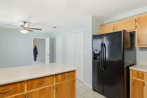 Kitchen - 5802 Stafford Blvd, Crestview, FL 32539 photo 4 of 5