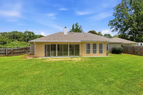 Exterior - 5802 Stafford Blvd, Crestview, FL 32539 photo 10 of 14