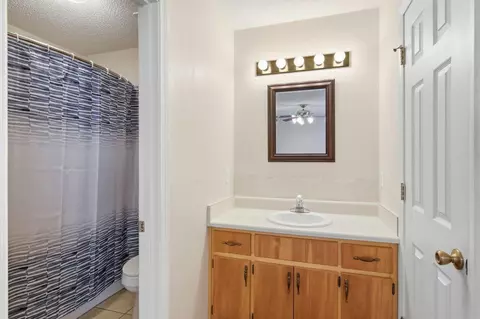 Bath - 5802 Stafford Blvd, Crestview, FL 32539 photo 1 of 2