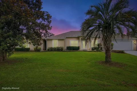 Exterior - 5802 Stafford Blvd, Crestview, FL 32539 photo 2 of 14