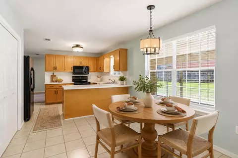 Dining - 5802 Stafford Blvd, Crestview, FL 32539 photo 1 of 2