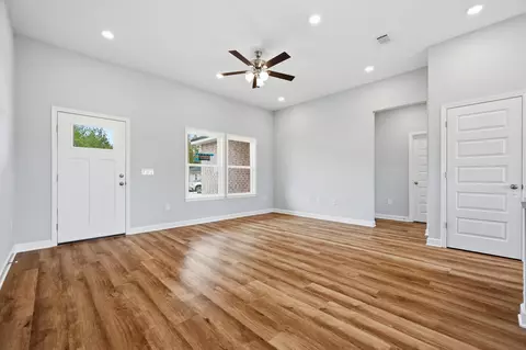 Living - 6139 Mildreds Way, Crestview, FL 32539 photo 2 of 4