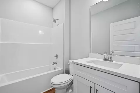 Bath - 6139 Mildreds Way, Crestview, FL 32539 photo 2 of 2