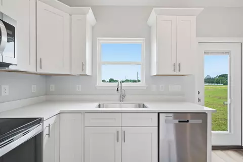 Kitchen - 6139 Mildreds Way, Crestview, FL 32539 photo 3 of 3