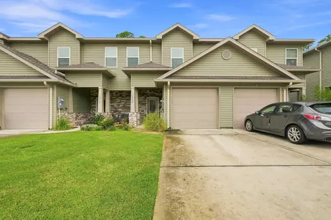 1727 Sound Haven Ct, Navarre, FL 32566