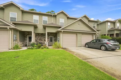 1727 Sound Haven Ct, Navarre, FL 32566
