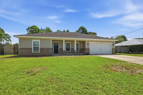 1964 Everglades Dr, Navarre, FL 32566