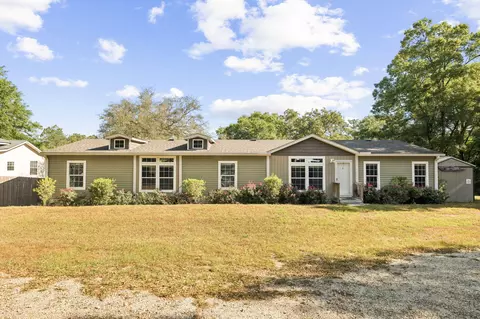748 Phillips Dr, Freeport, FL 32439 photo 4