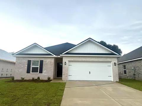 46 Spooner St, Defuniak Springs, FL 32433