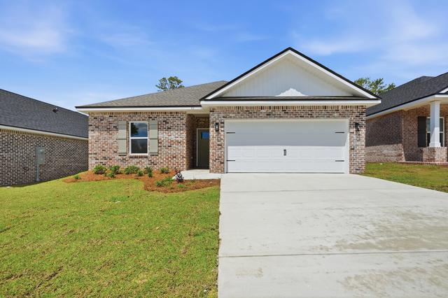 46 Spooner St, Defuniak Springs, FL 32433