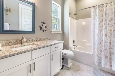 Bath - 77 Mobile St, Miramar Beach, FL 32550 photo 6 of 6