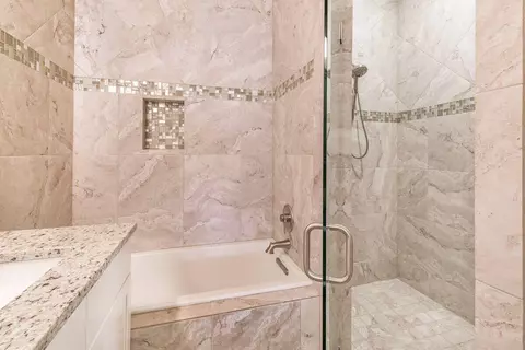 Bath - 77 Mobile St, Miramar Beach, FL 32550 photo 3 of 6