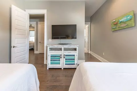 Bedroom - 77 Mobile St, Miramar Beach, FL 32550 photo 6 of 8
