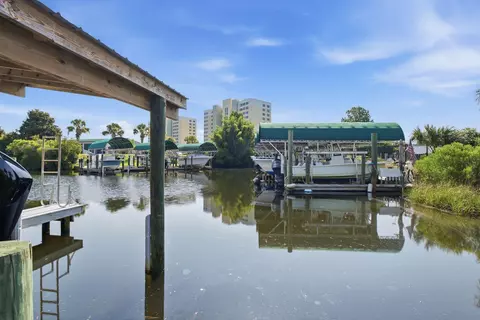 1041 Lighthouse Lagoon Ct, Panama City Beach, FL 32407