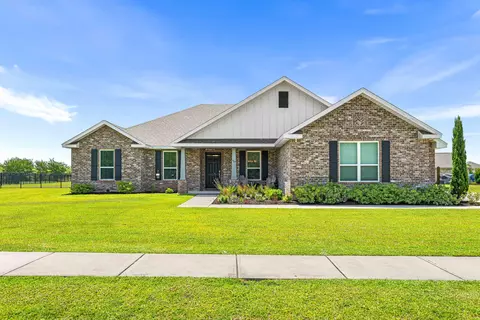 909 Brushed Dunes Cir, Freeport, FL 32439