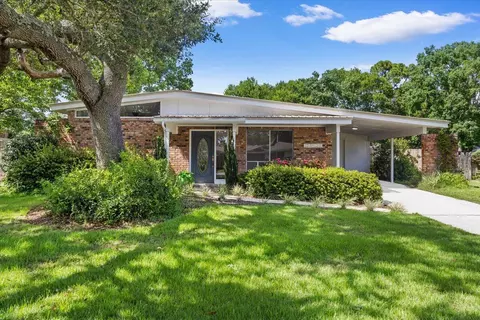 176 Marcia Dr, Mary Esther, FL 32569