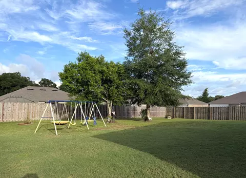 Exterior - 5431 Lee Farm Blvd, Crestview, FL 32536 photo 2 of 5